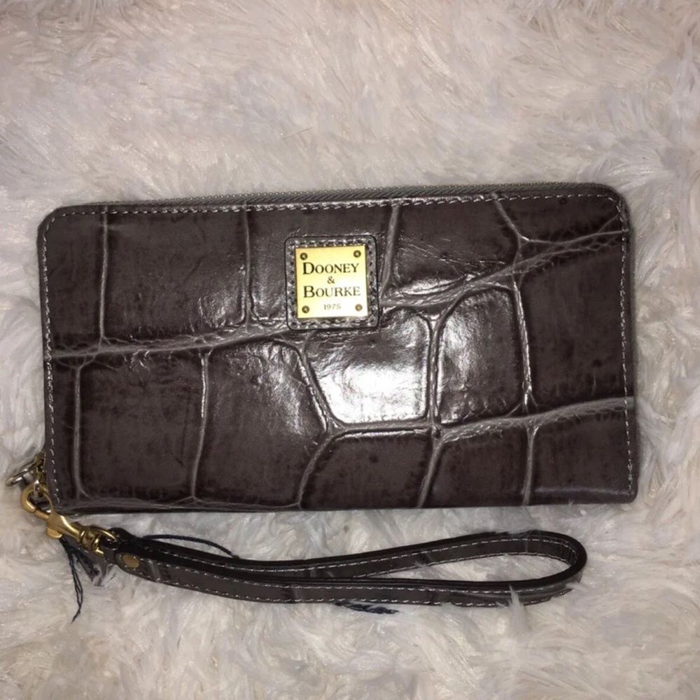 Dooney & Bourke NWOT Denison Croco Leather Cameron Satchel w/matching Wristlet - Picture 12 of 12